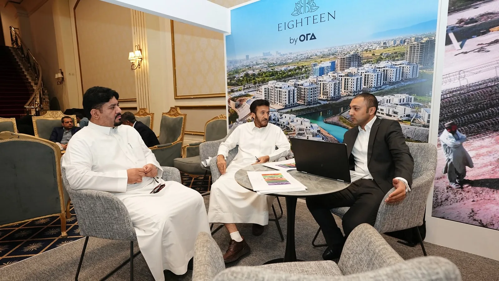 Business meetings with developers and investors at the PIPEX Riyadh pavilions